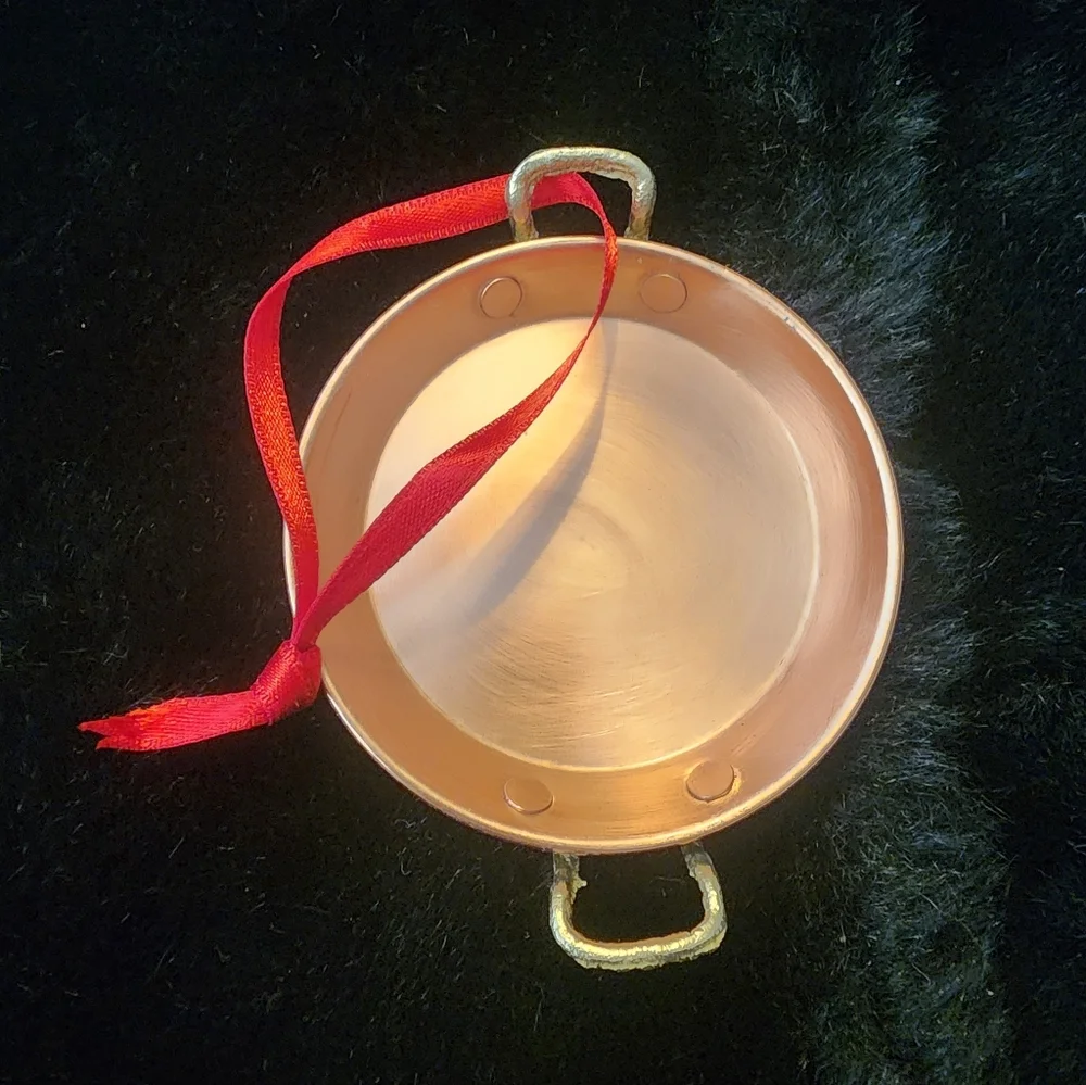 Williams Sonoma Copper Pan Ornament or Doll Accessory, NWT